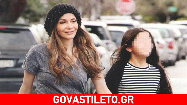 Δέσποινα Βανδή: Χαλαρές στιγμές με τα παιδιά της στη Γλυφάδα!