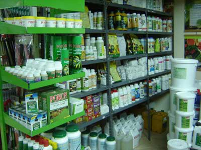 Η γραφειοκρατία «μπλοκάρει» τα καταστήματα γεωργικών εφοδίων