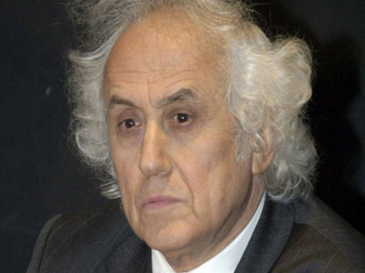 «Δεν υπάρχει πρόβλημα καταβολής μισθών και συντάξεων»