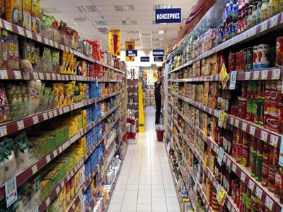 Την έκλεψε στο ταμείο του σούπερ μάρκετ