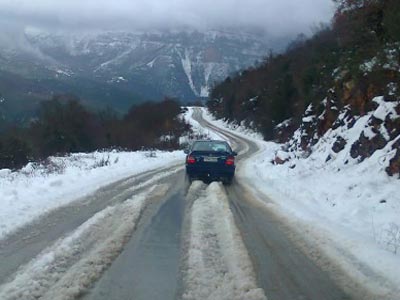 Tρίκαλα: Μόνο με αλυσίδες η κίνηση στα ορεινά