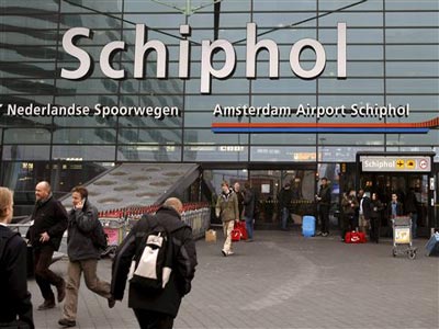 Ολλανδία: Έληξε ο συναγερμός για βόμβα στο Σίπχολ