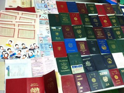 Σπείρα βοηθούσε αλλοδαπούς να αποκτήσουν παρανόμως διαβατήρια