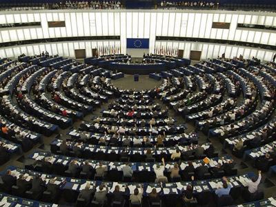 Νέοι κανόνες για τη διάσωση μεταναστών στην Μεσόγειο