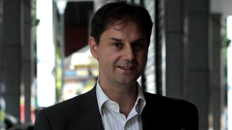 Δια χειρός… Χάρη