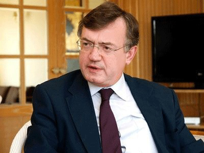 «Οι Έλληνες του εξωτερικού να ψηφίζουν στις εκλογές»