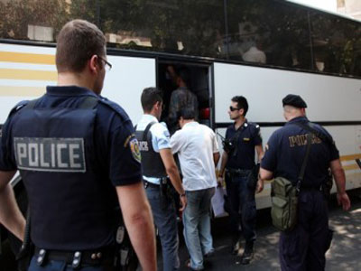 Δύο αστυνομικοί τραυματίες από επίθεση  μεταναστών διακινητών λαθραίων τσιγάρων