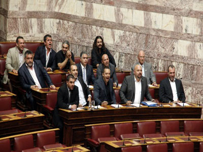 Σόου της Χρυσής Αυγής με τηλεοπτική κάλυψη