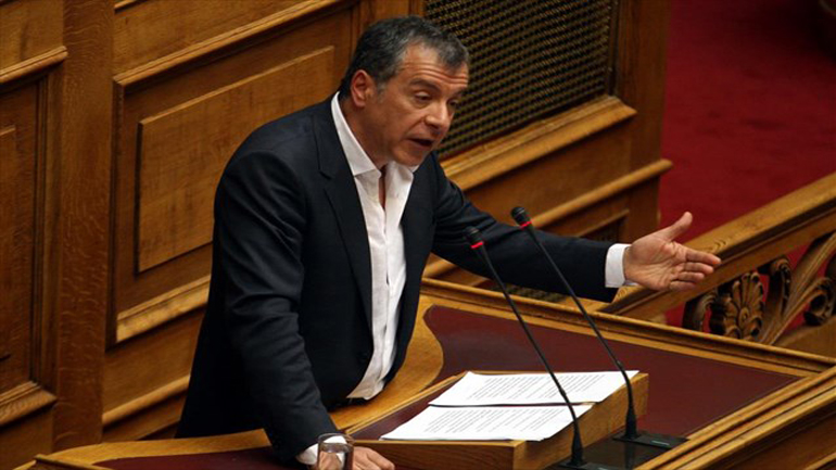 «Ο Τσίπρας θέτει σε κίνδυνο την ευρωπαϊκή πορεία της χώρας» «Ο Τσίπρας θέτει σε κίνδυνο την ευρωπαϊκή πορεία της χώρας»