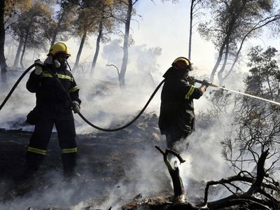 Σε ύφεση η πυρκαγιά στην Αρκαδία