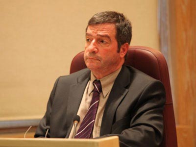 «Θα ξηλώνουμε από παντού τις αφίσες των κομμάτων»