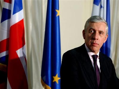 Βρετανία: Παραιτήθηκε ο πρόεδρος της Επιτροπής Πληροφοριών μετά το ρεπορτάζ με την κρυφή κάμερα