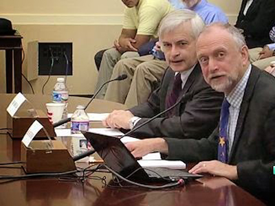 «Yπάρχουν εξωγήινα όντα και στο παρελθόν έχουν επισκεφθεί τη Γη»