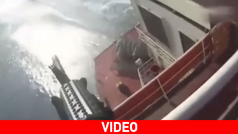 Άγριο πιστολίδι μεταξύ Σομαλών πειρατών και μισθοφόρων εμπορικού πλοίου