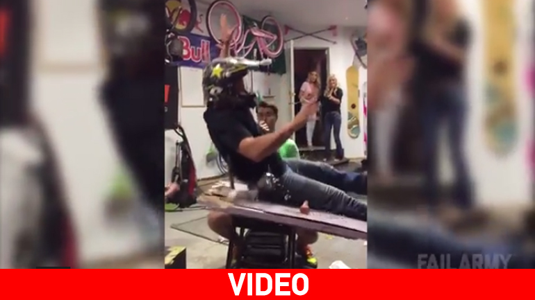 Γκάφες και ατυχήματα, Απρίλιος 2015