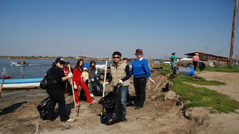 Αλεξάνδρεια: Εθελοντικός καθαρισμός των εκβολών του Λουδία