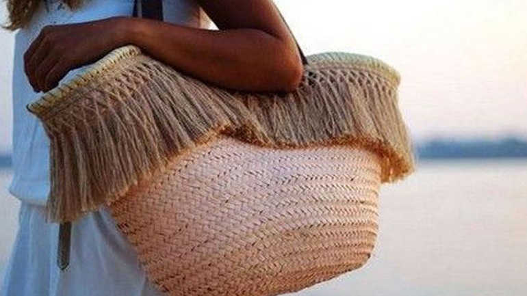 Fashion Trend: Ψάθινες τσάντες για το τέλειο beach look και όχι μόνο!