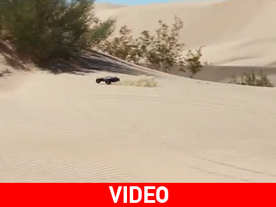 Στην έρημο με τηλεκατευθυνόμενα