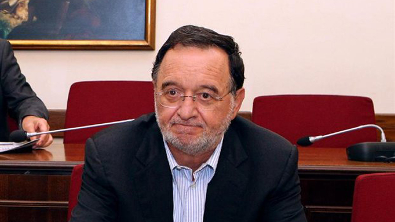 «Θέλουν να τσακίσουν τη χώρα»