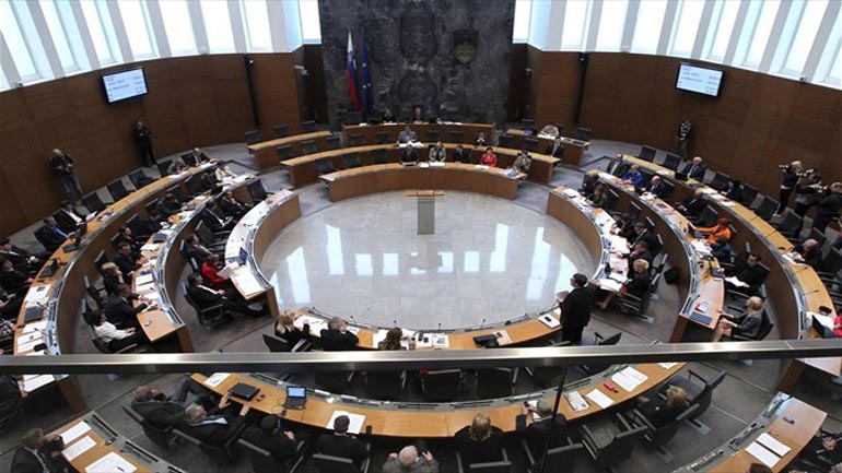 Σλοβενία: Παραιτήθηκε η νέα υπουργός Παιδείας