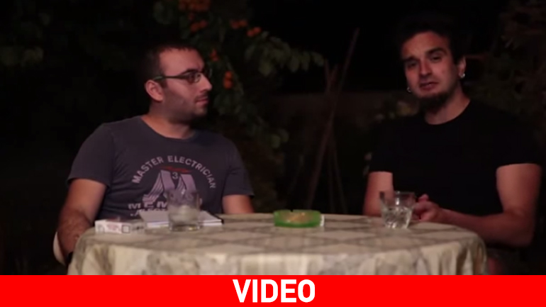 Μιλάει ανάποδα…και το όνομά του είναι Αποστόλης