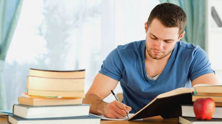 Πανελλήνιες 2015: Τι να ταΐσετε το παιδί σας για να έχει επιτυχία στις εξετάσεις!