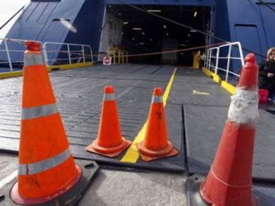 Σε κινητοποιήσεις προσανατολίζονται και οι ναυτεργάτες Σε κινητοποιήσεις προσανατολίζονται και οι ναυτεργάτες