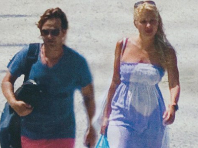 Φωτογραφίες με ιδιωτικές στιγμές της Μενεγάκη στην αγορά του lifestyle