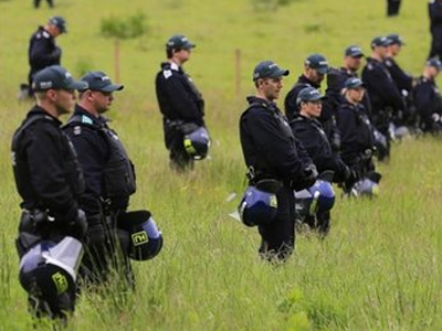 Στη σκιά παρακολούθησης της συνόδου των G-8