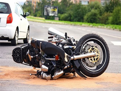 Αναζητείται οδηγός που παρέσυρε και εγκατέλειψε μοτοσικλετιστή