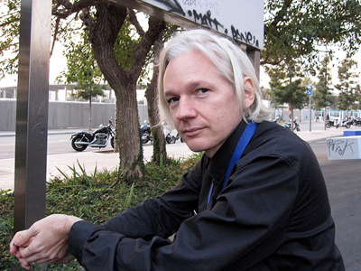 Κατηγορείται για βιασμό ο ιδρυτής του WikiLeaks