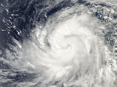 Απομακρύνεται η καταιγίδα Lupit από τις Φιλιππίνες