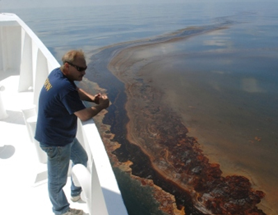 Αργά αλλά σταθερά αντλείται το πετρέλαιο από τον Κόλπο του Μεξικού