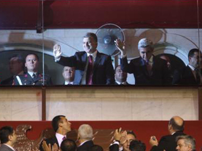 Οι διαπραγματεύσεις επί χλοο-τάπητος