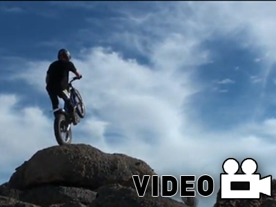 Ακροβατώντας στα βράχια