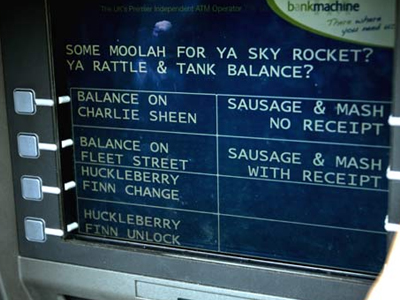 ΑΤΜ με επιλογή διαλέκτου «Cockney» στο Λονδίνο