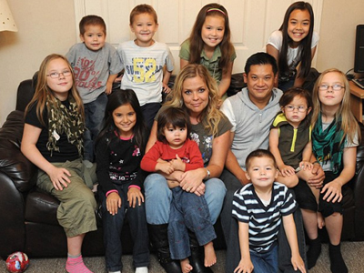 Μετά από 10 παιδιά σε 12 χρόνια… επιτέλους γάμος