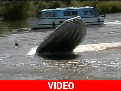 Κι όπως έπαιρνε η βάρκα τις στροφές…