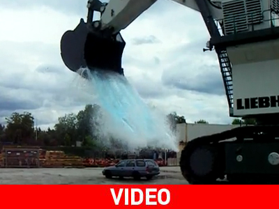 Πλύσιμο αυτοκινήτου με… «καταρράκτη-express»