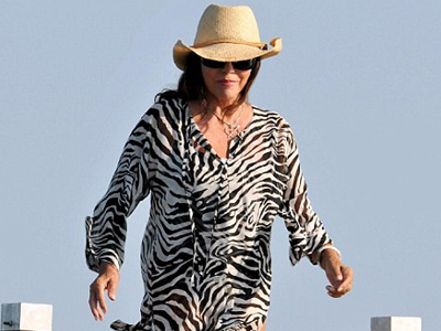 Η διαχρονική «κλάση» της Joan Collins