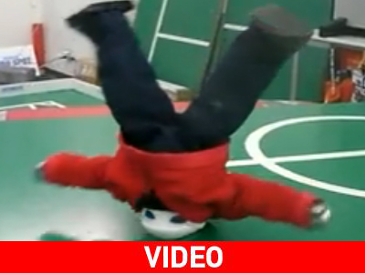 Το ρομπότ που χορεύει break-dance