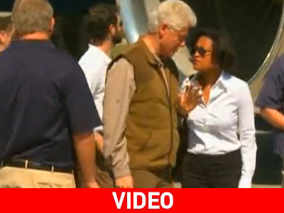 Στην Αϊτή έφτασε ο Μπιλ Κλίντον