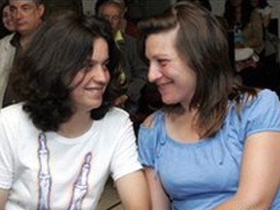 Δύο Πορτογαλίδες στον πρώτο γάμο ομοφυλόφιλων στην χώρα τους