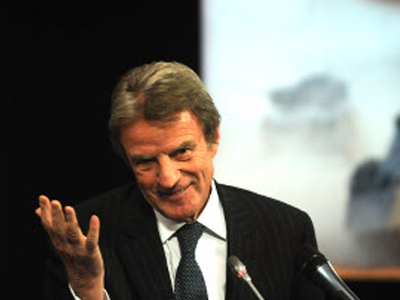 Διεθνές νομικό καταστατικό για το διαδίκτυο προτείνει η Γαλλία