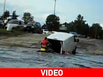 Δεν βάζουν το τζετ-σκι με αυτόν τον τρόπο στο φορτηγάκι…