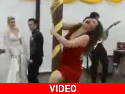 Η γαμήλια δεξίωση… σχόλασε νωρίς