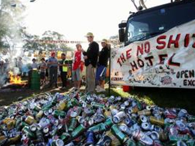 Τους περιόρισαν στη …μία μπύρα την ώρα