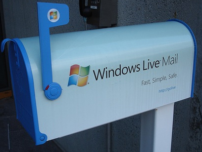 Στον «αέρα» χιλιάδες λογαριασμοί της Hotmail