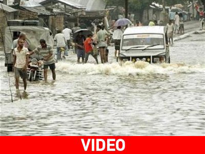 Ινδία: Εκατοντάδες οι νεκροί – Εκατομμύρια οι άστεγοι