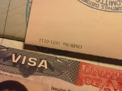 Ικανοποίηση και στην ΕΕ για την κατάργηση της αμερικανικής βίζας για τους Έλληνες